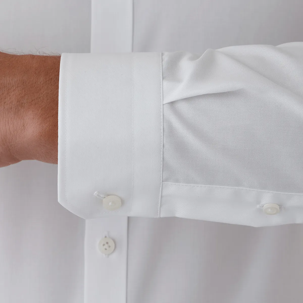Gibson Slim Fit Fierce Shirt in White Cotton Blend