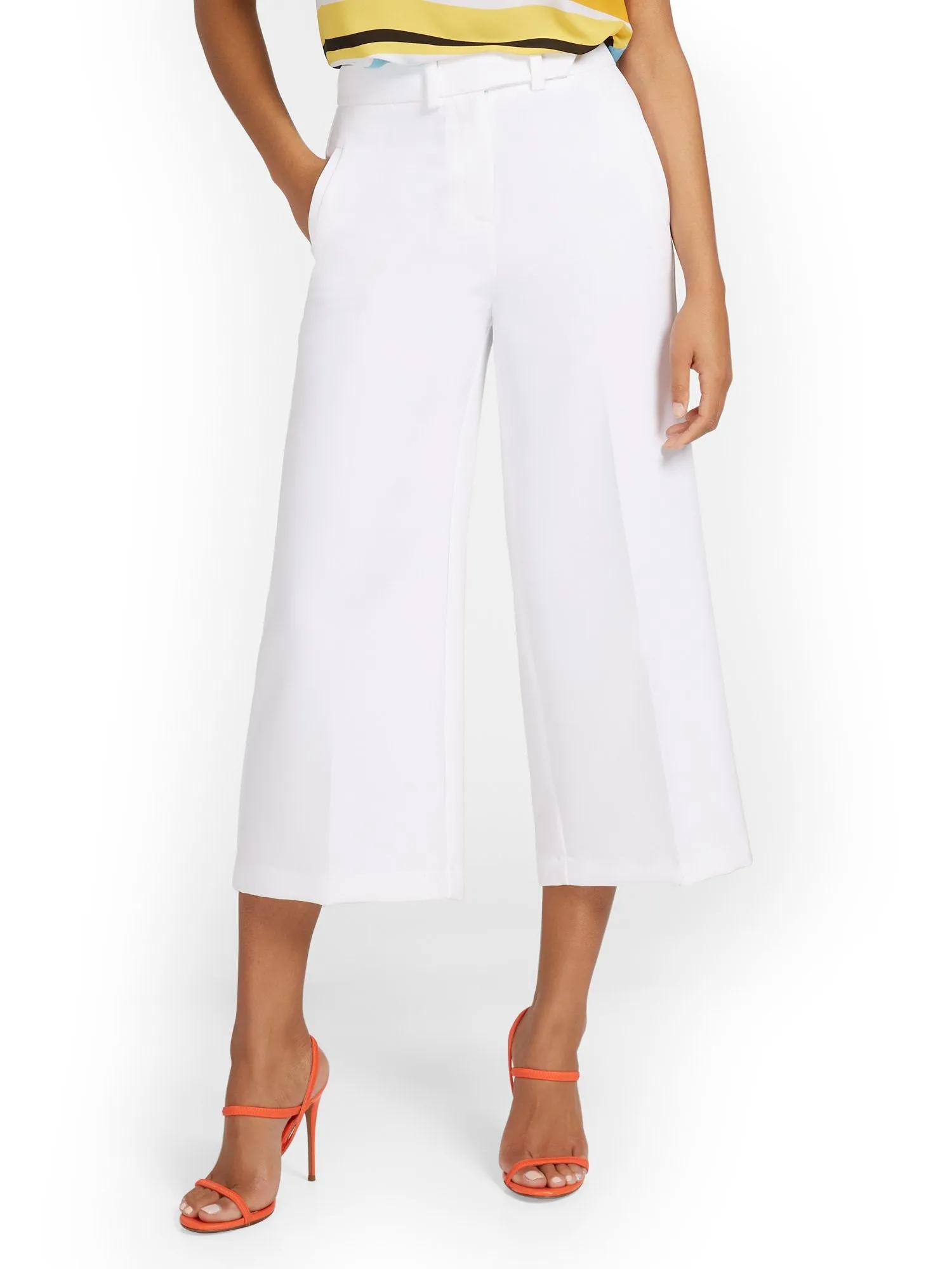 High-Waisted Wide-Leg Capri Pant