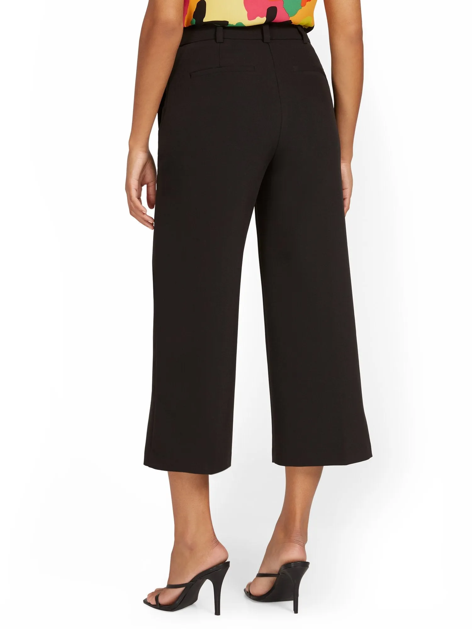 High-Waisted Wide-Leg Capri Pant