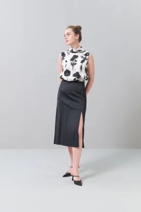 Knee Length Skirt with Slit Detail Black
